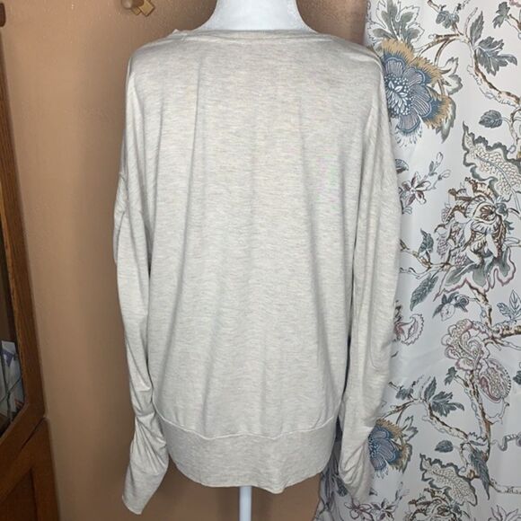 Zella Women’s Ruched Sleeve Pullover Soft Sweatshirt Size Large - Picture 4 of 12